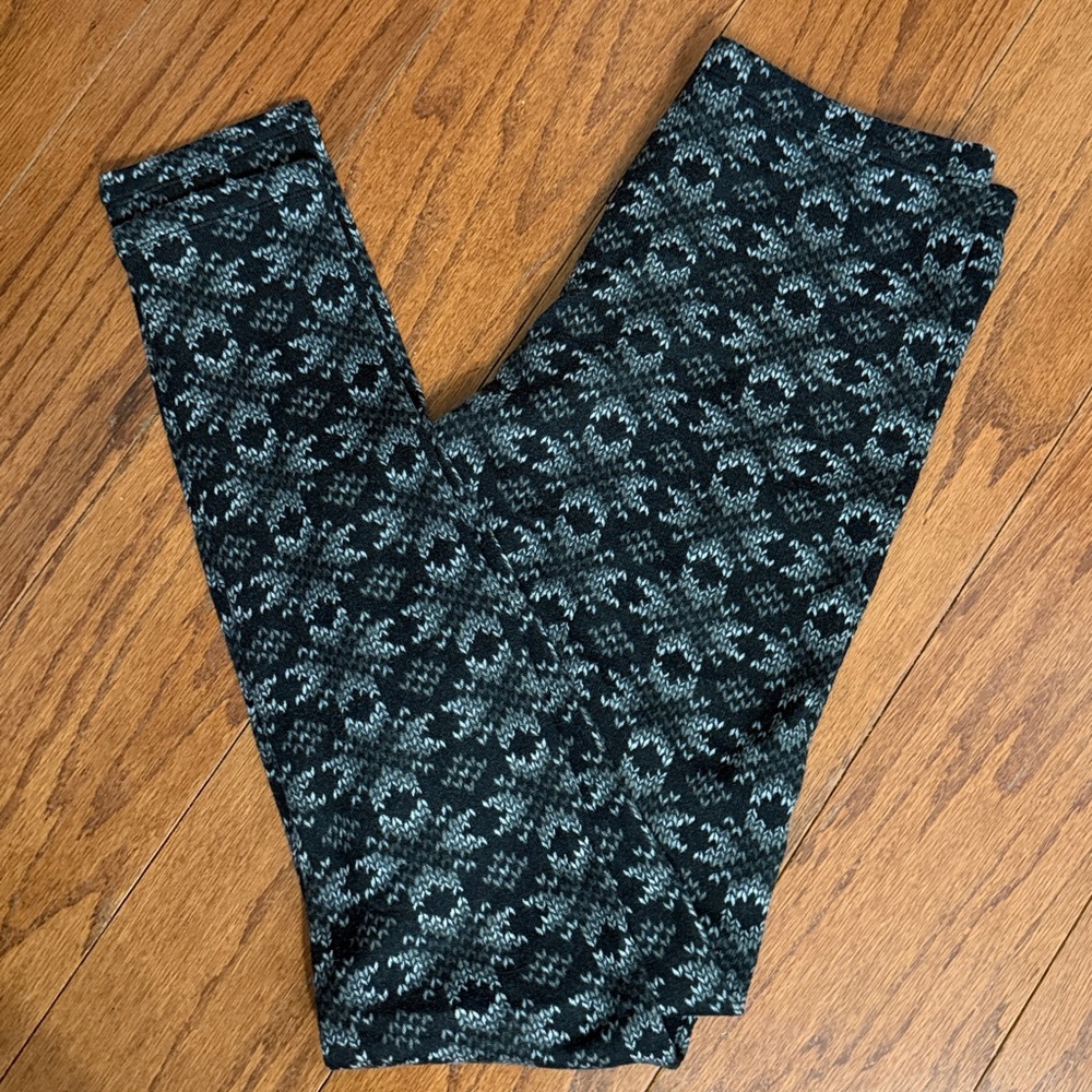 Mix & Co Black & Gray pattern design winter leggings -Size medium